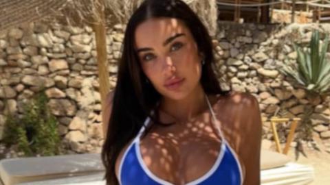 Fitness Model Shames Cheating Husband